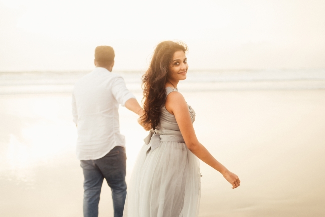 kris and sveta couple session in kuta beach